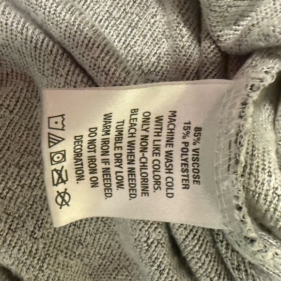 Santa Baby Holiday Sweater Women’s XL Gray Burgundy Lettering Royce Brand - Picture 3 of 6